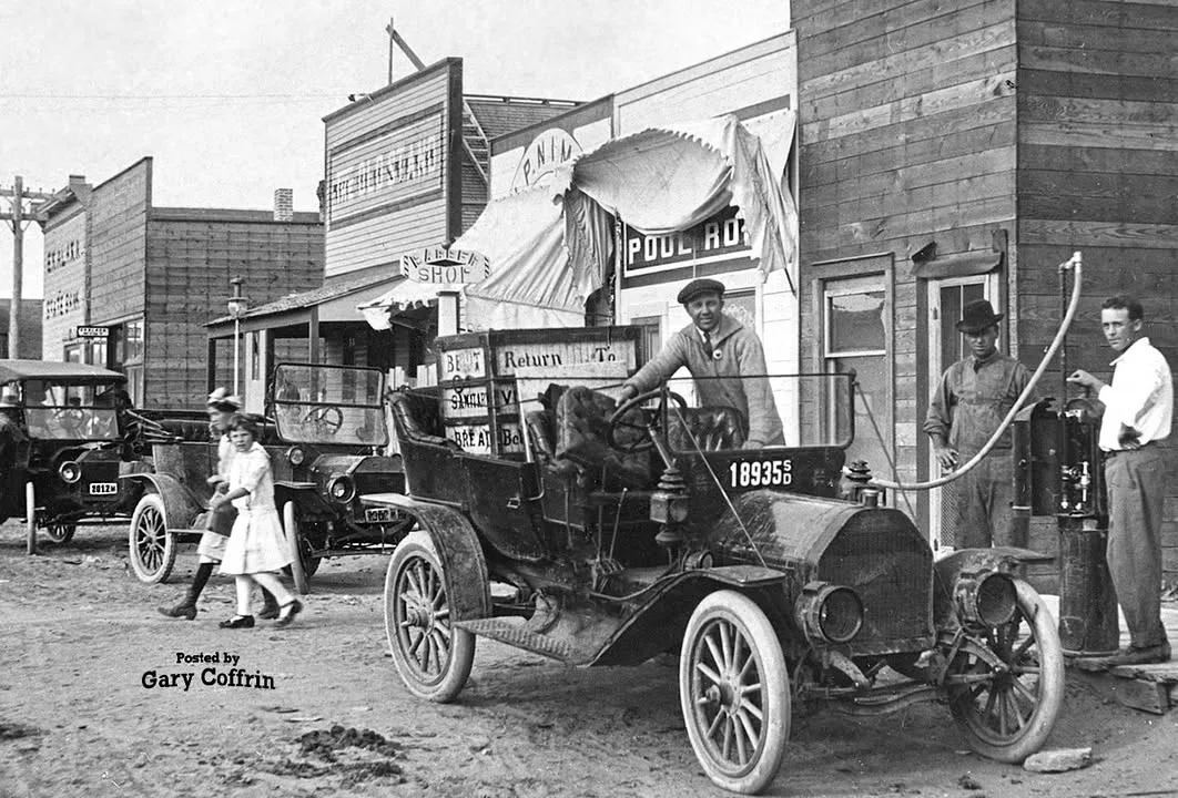 How a Stuck Wagon and a Thirst for Whiskey Built Ekalaka, Montana